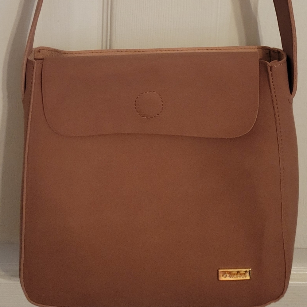 👜 Mauve Suede‑Look Satchel – Flap Closure